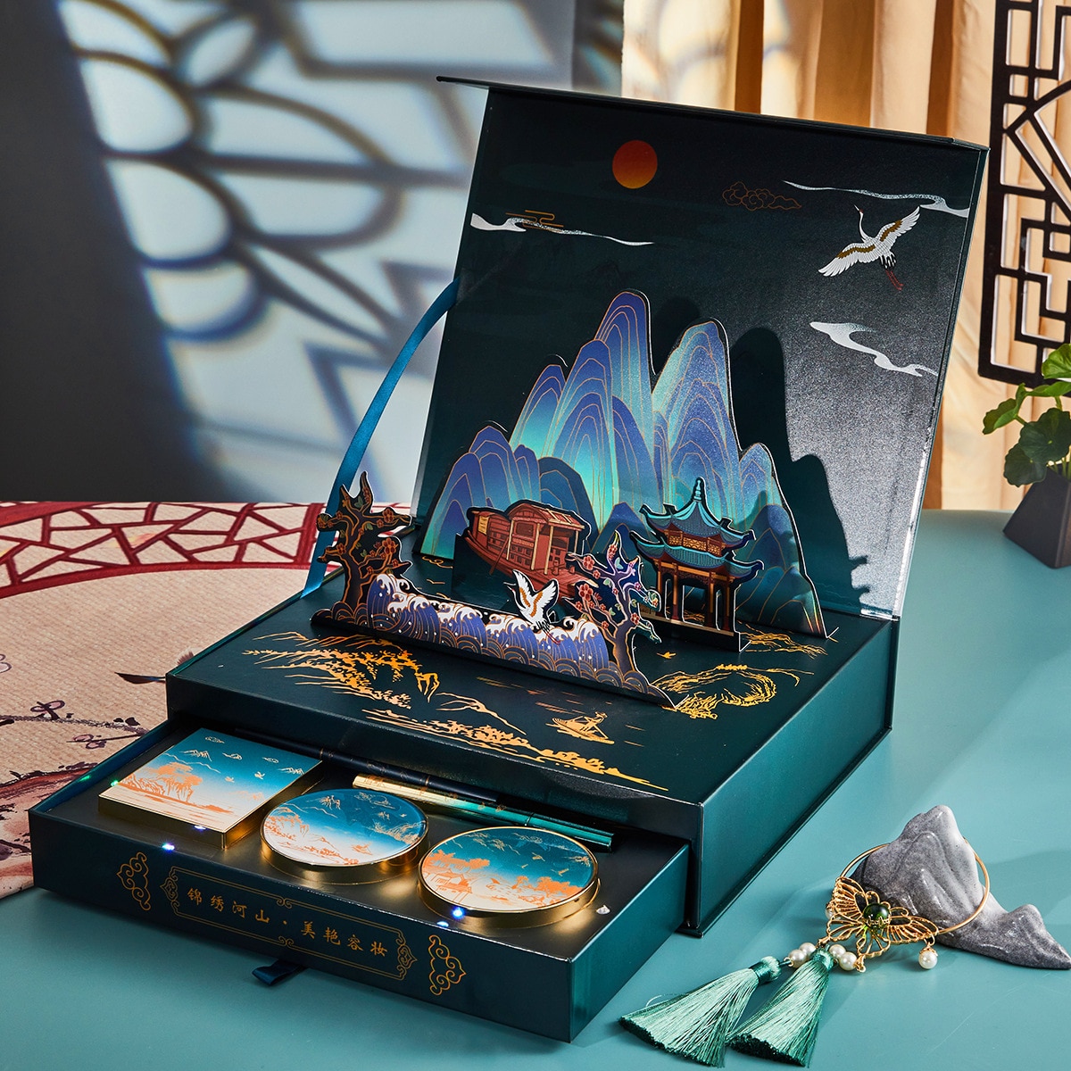 Oriental Classical Beauty Retro Engraved Lipstick Matte Waterproof Lasting Lip Makeup Silky Touch Cosmetic Set Music Set